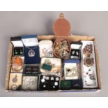 A Tray of Costume Jewellery, to include Studs, Cufflinks and Earrings.