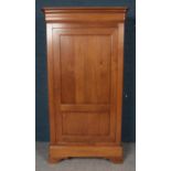 A Paneled Oak Single Wardrobe/Armoire. Height: 190cm, Width: 90cm