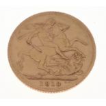 A KING GEORGE V 1913 FULL GOLD SOVEREIGN in good condition