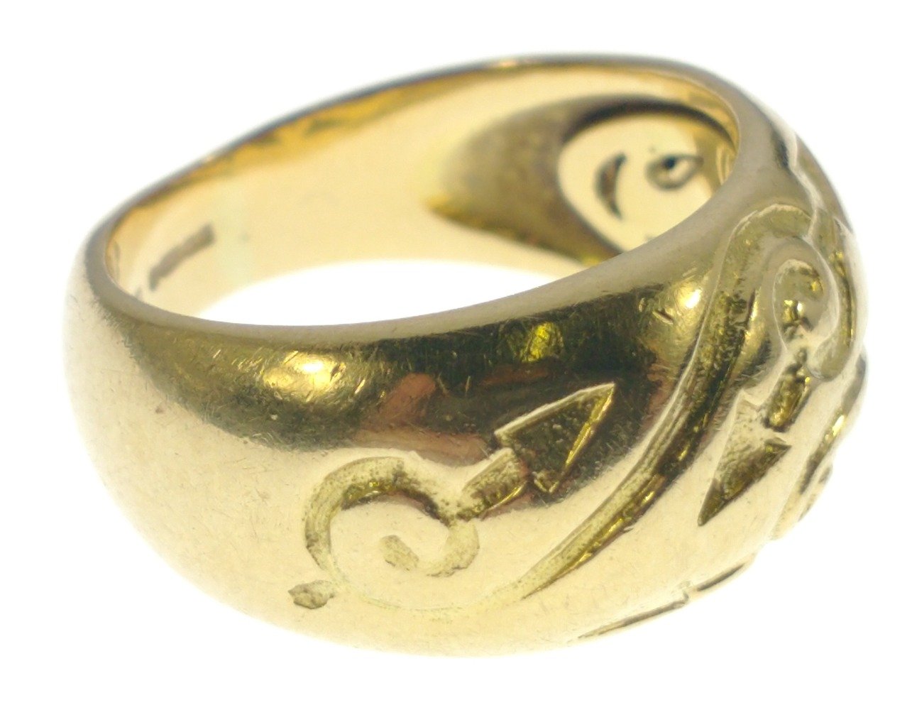STUNNING! 750 stamped yellow gold RING with scrolled engraving, ring size M, weight 8.50g approx - Image 2 of 4