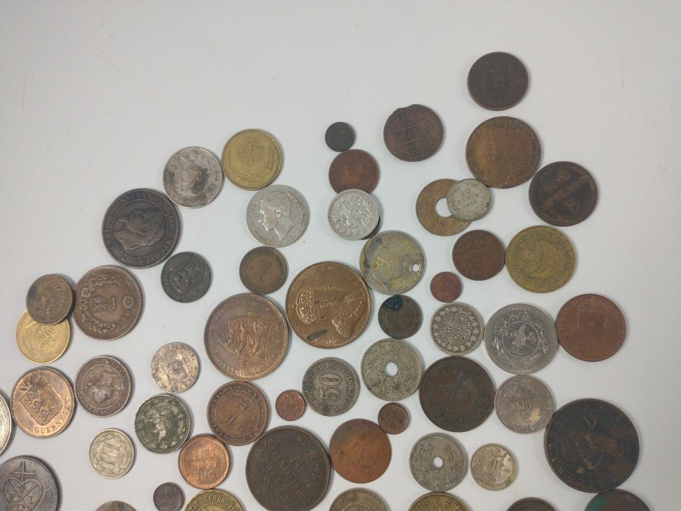 A large varied collection of mainly ANTIQUE and VINTAGE COINAGE to include coins from India, - Image 4 of 6