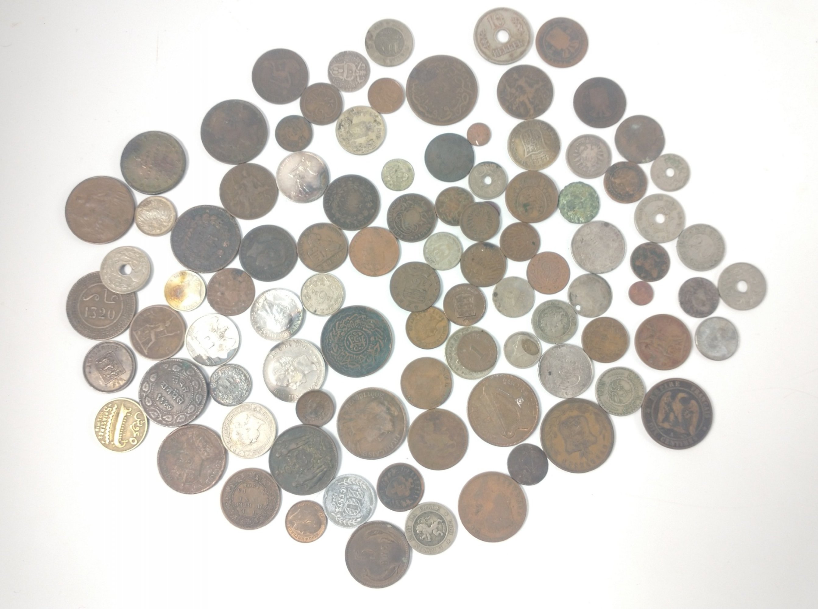 A mixed collection of VINTAGE WORLD COINAGE - Image 2 of 6