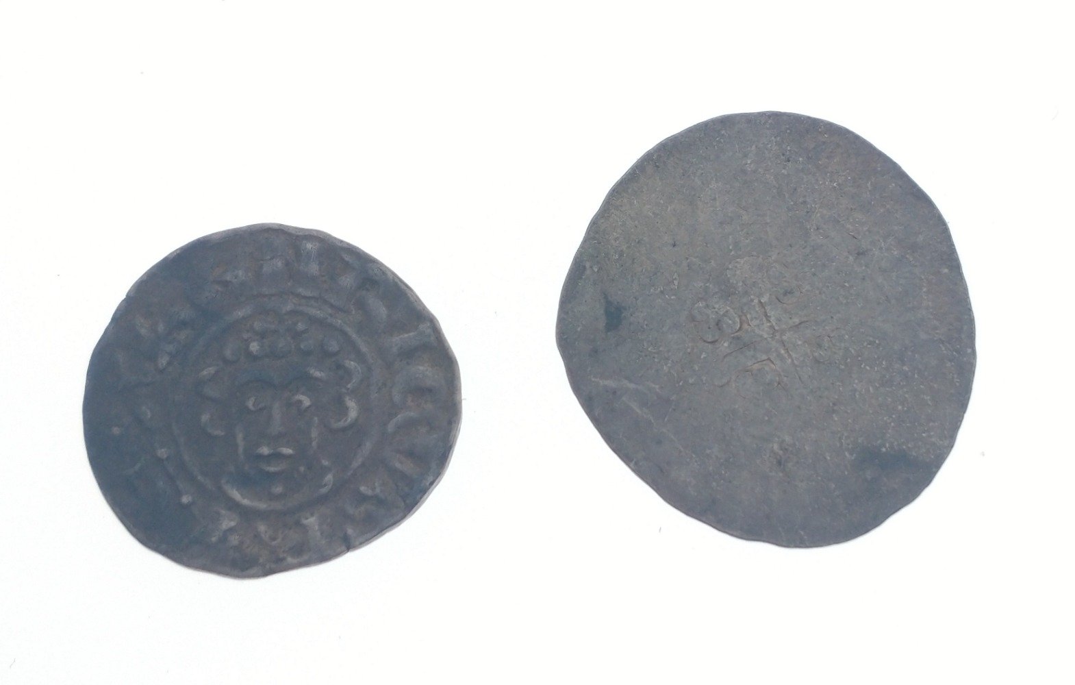 ANCIENT ENGLISH HAMMERED Cnut, penny, short cross type 19-20mm diameter slightly uneven hammered - Image 3 of 4