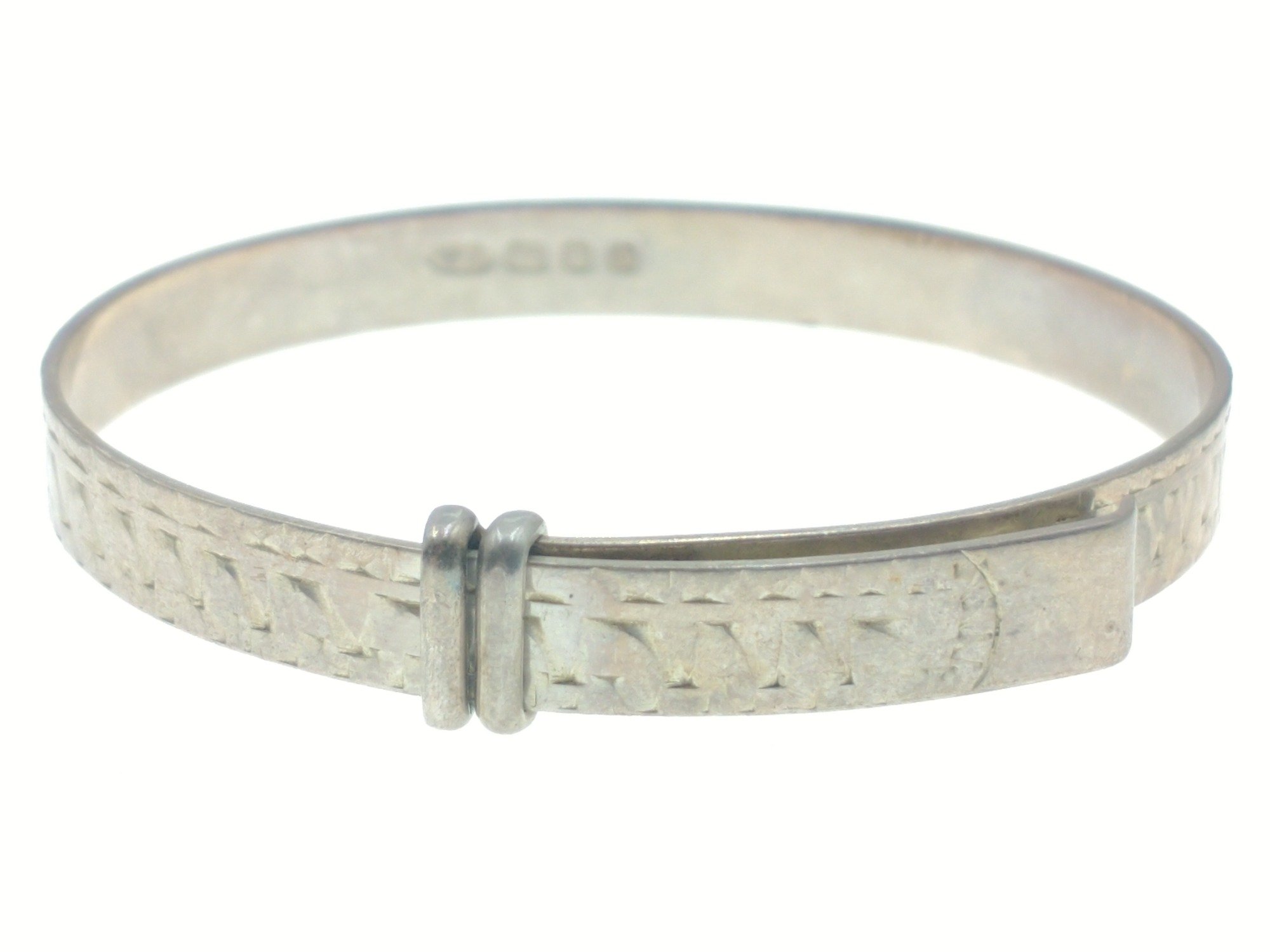 A vintage silver HALLMARKED baby's christening bracelet weight 7.5g approx, 5cm diameter expanding