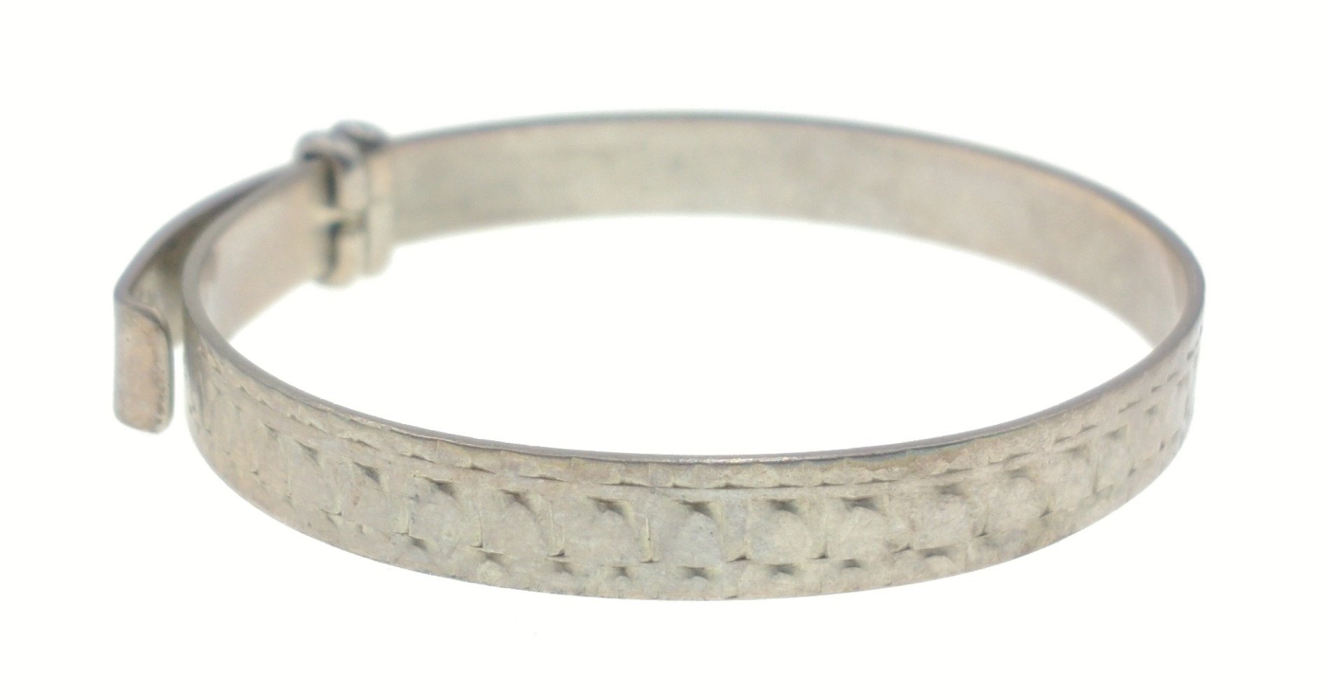 A vintage silver HALLMARKED baby's christening bracelet weight 7.5g approx, 5cm diameter expanding - Image 6 of 9