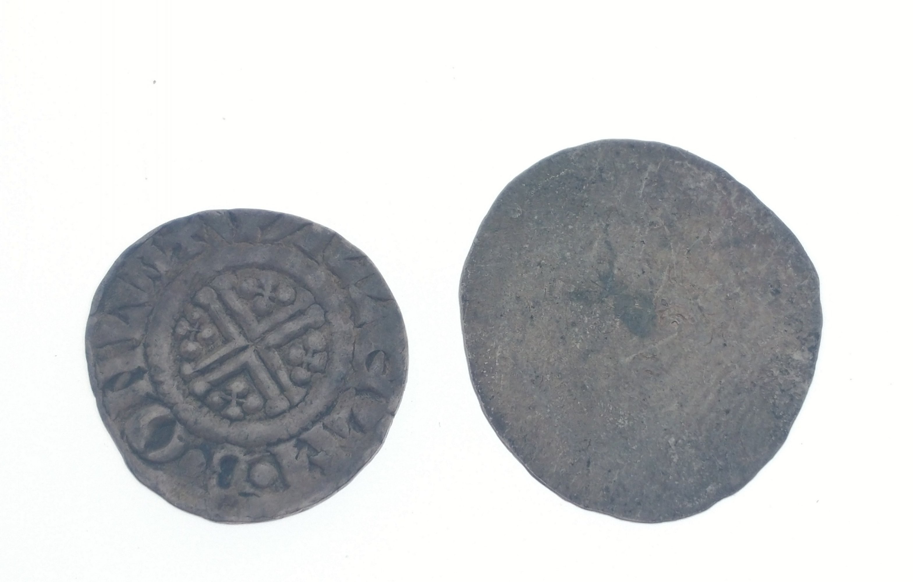 ANCIENT ENGLISH HAMMERED Cnut, penny, short cross type 19-20mm diameter slightly uneven hammered