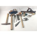 Collection of tools, some vintage, to include hammers, wood plane by Bailey, vice etc