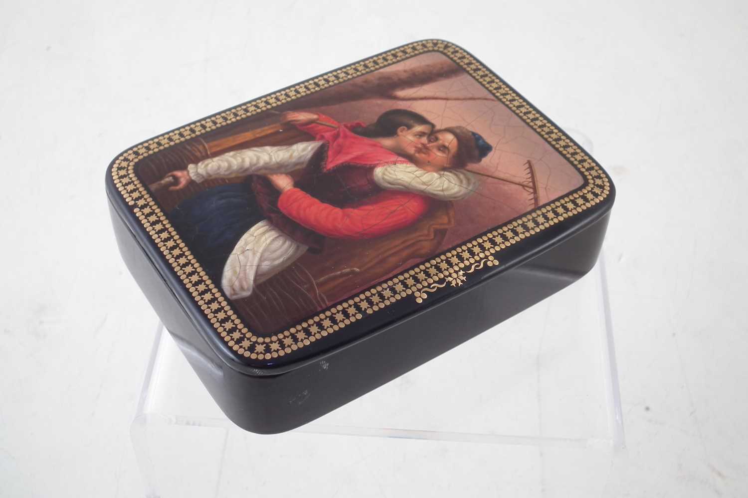 Imperial Russian Laquered hinged box, - Image 2 of 7
