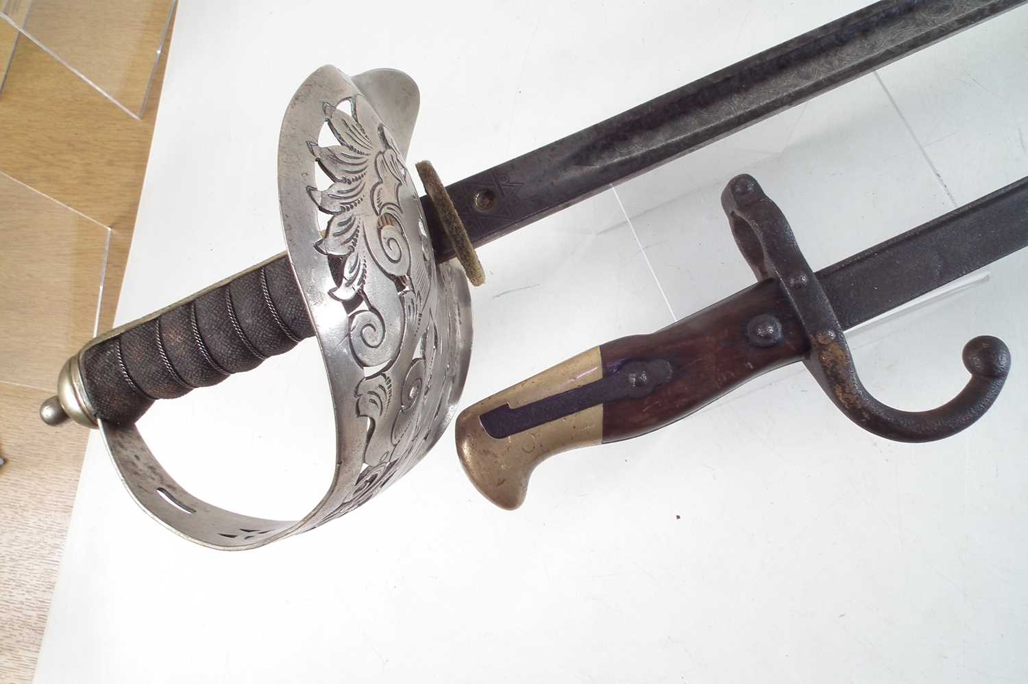 1897 pattern sword and a Gras rifle bayonet - Image 2 of 11