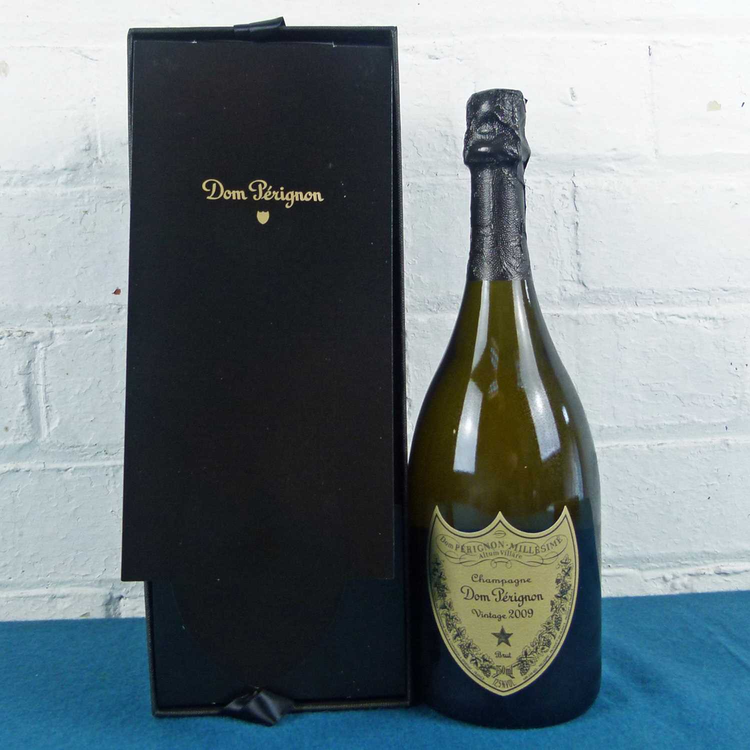 1 bottle Champagne ‘Dom Perignon’ 2009