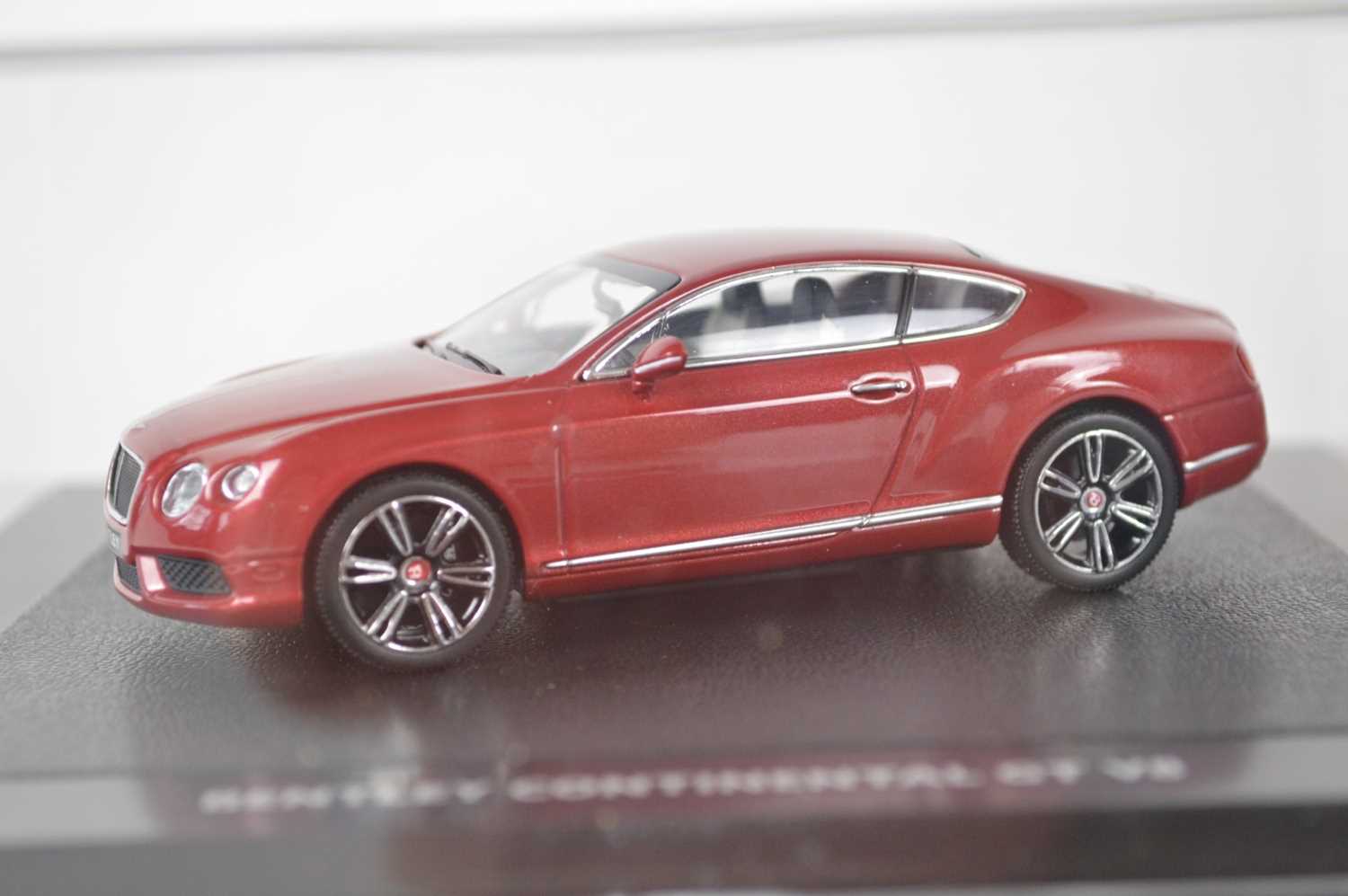 Four Minichamps 1:43 Scale Bentley Models - Image 2 of 5