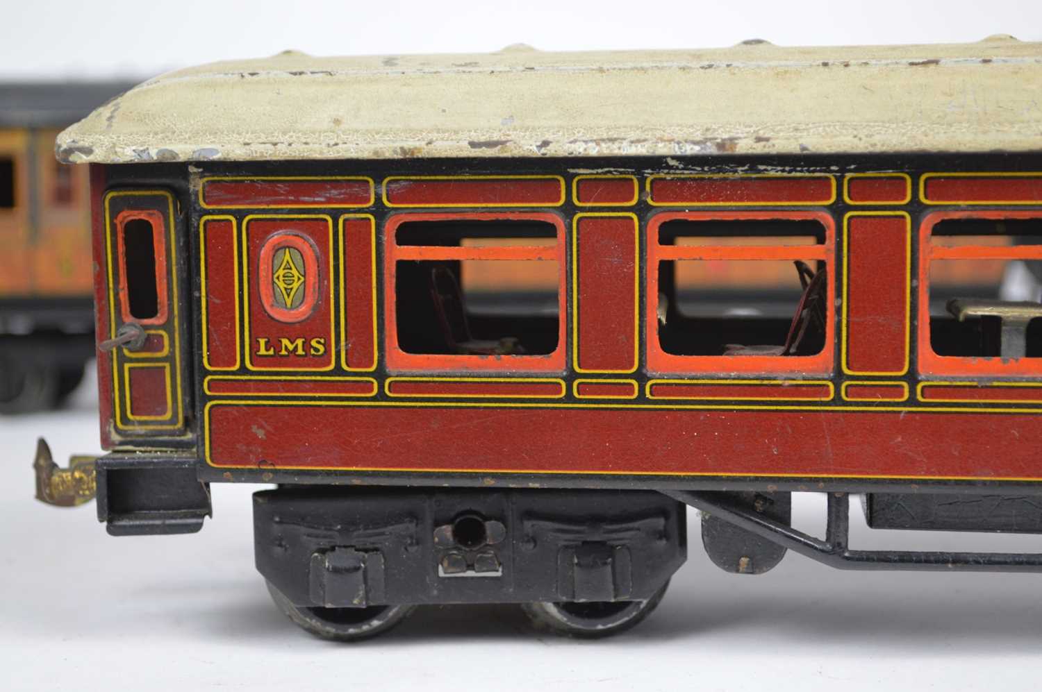 Eight O Gauge Coaches - Image 2 of 13