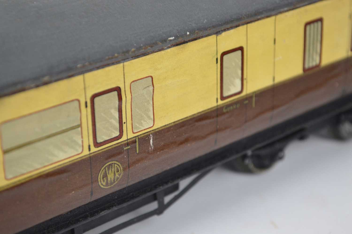 Eight O Gauge Coaches - Image 9 of 13