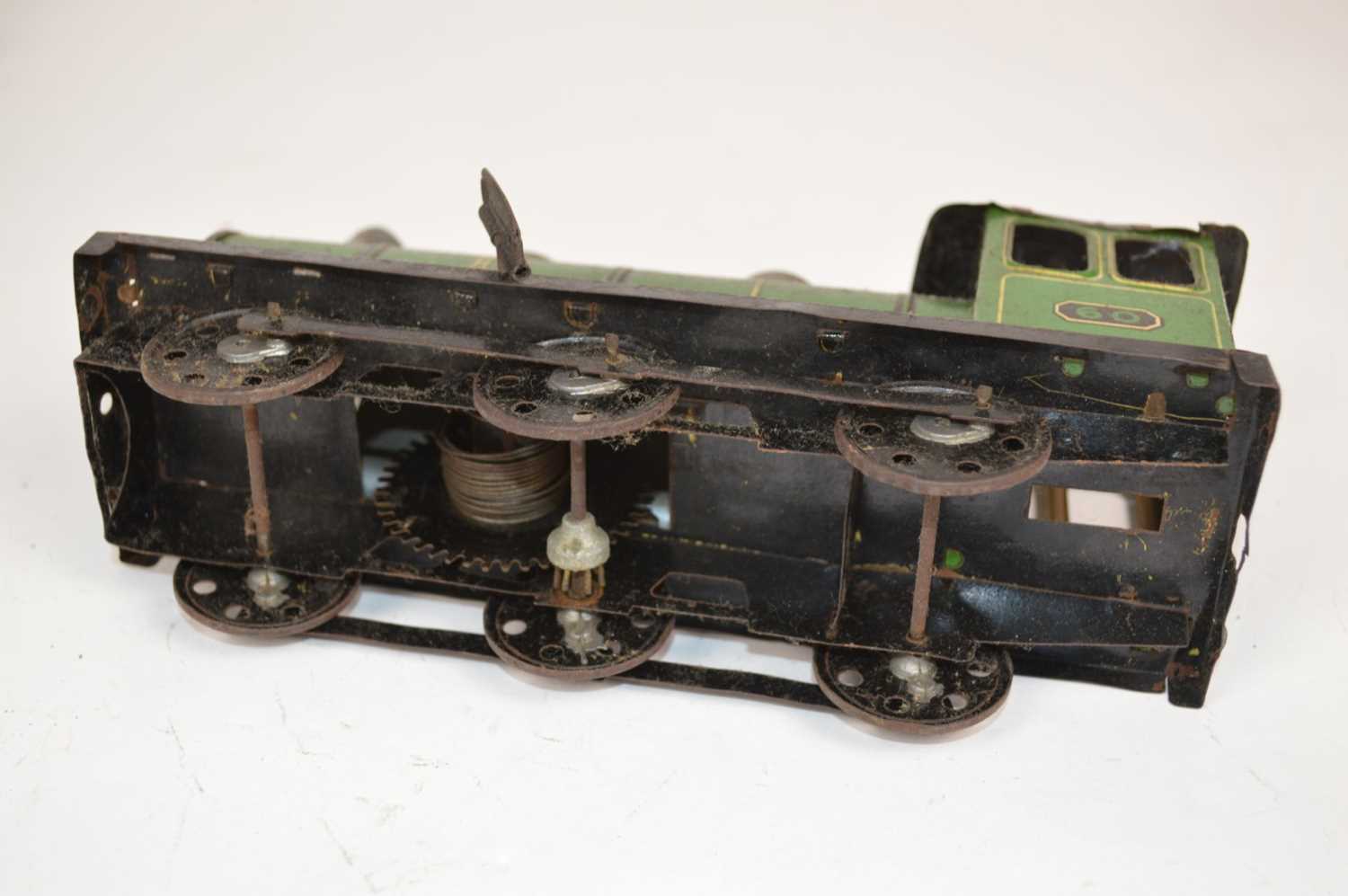 Collection of six wind up clockwork tinplate locomotives - Bild 9 aus 12