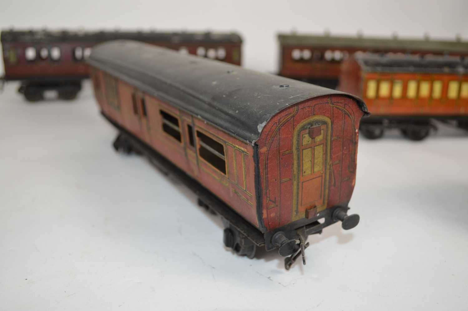 Eight O Gauge Coaches - Image 6 of 13