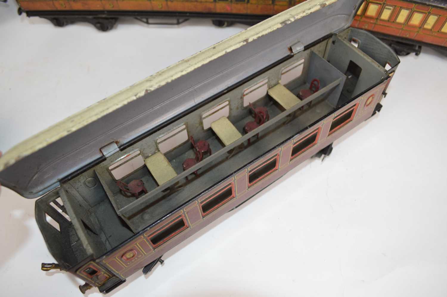 Eight O Gauge Coaches - Image 4 of 13