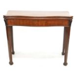 Early 19th-century mahogany serpentine front fold-over card table