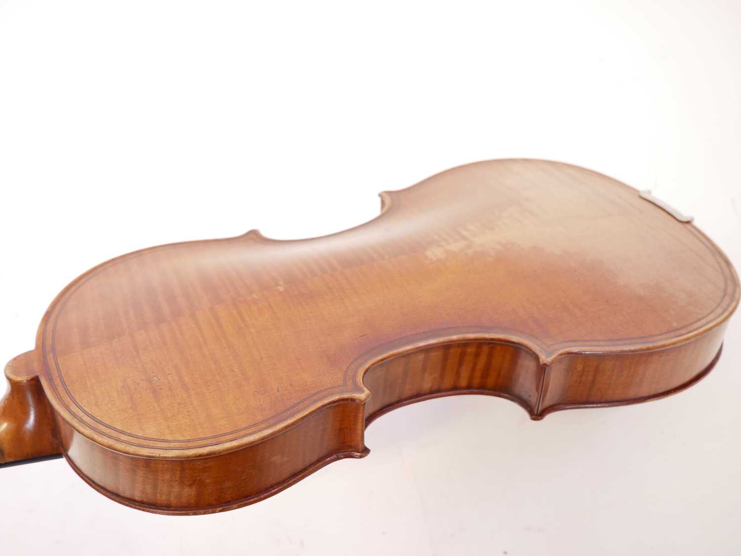 Maggini style 4/4 violin in case with two bows - Image 4 of 12