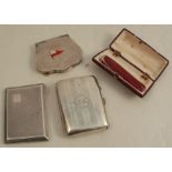 Two hallmarked silver cigarette cases, weight 5oz, together with a silver plated compact and a