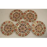 A set of five Royal Crown Derby plates, decorated in the 1128 Imari pattern, diameter 8.