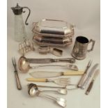 A collection of silver plated items, to include a claret jug, table lighter, serving dishes, cased