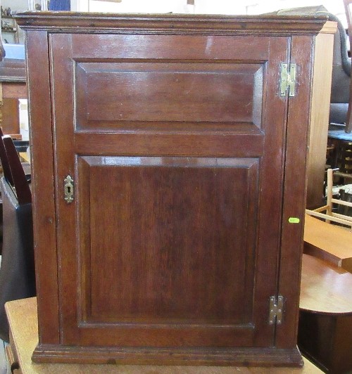 An 18th century oak corner cupboard, width 27ins - Image 2 of 3