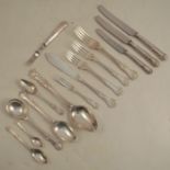 A silver part canteen of Kings pattern cutlery, comprising 8 dinner forks weight 22oz, 8 dessert