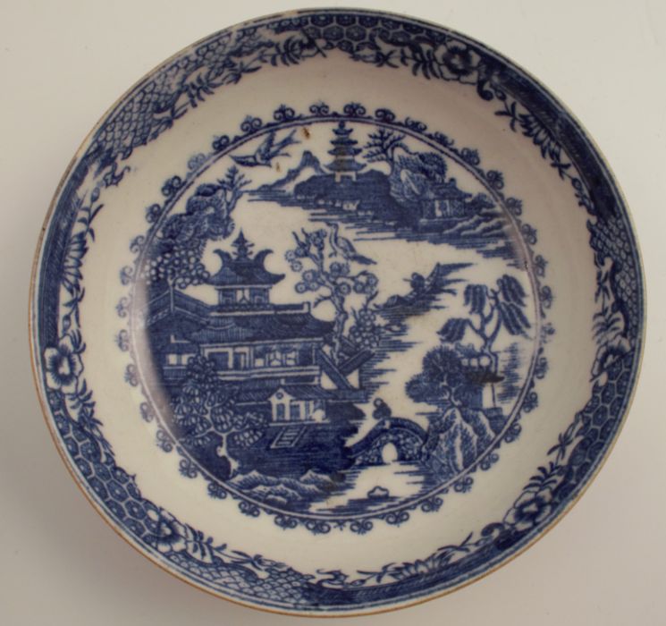 A 19th century Caughley dish, decorated in the Fisherman and Cormorant pattern, together with - Image 8 of 21