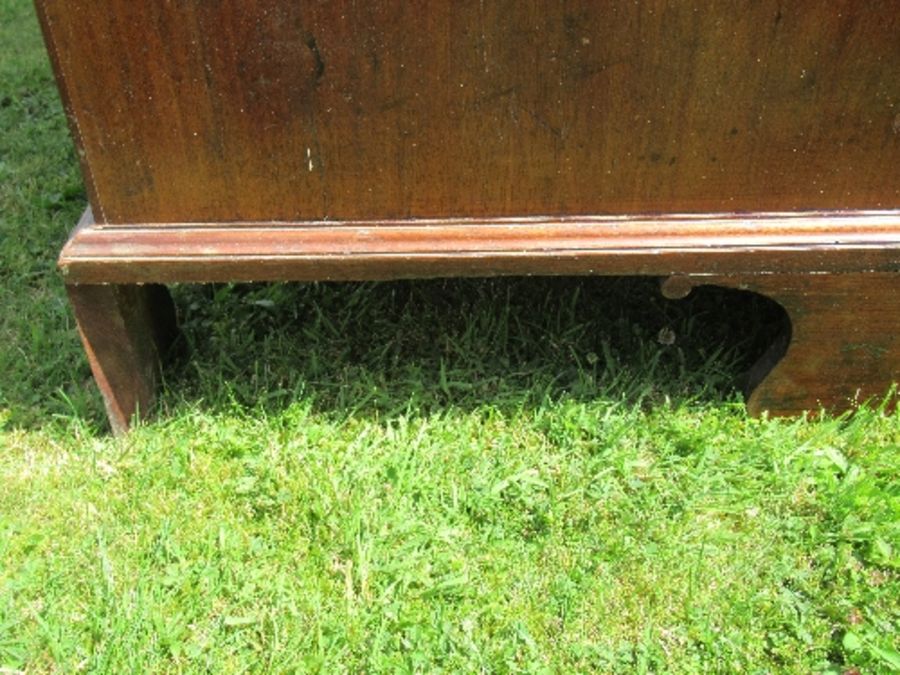 A 19th century mahogany press cupboard, having two panel doors opening to reveal three slide out - Image 4 of 6