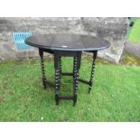 A gate leg table