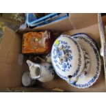 A BOX OF CHINA, INCLUDING 19TH CENTURY EXAMPLE, AND DELFT