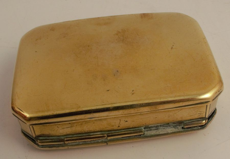 Five 19th century Continental snuff boxes, three in brass, two in copper and brass, the lid of one - Image 15 of 15