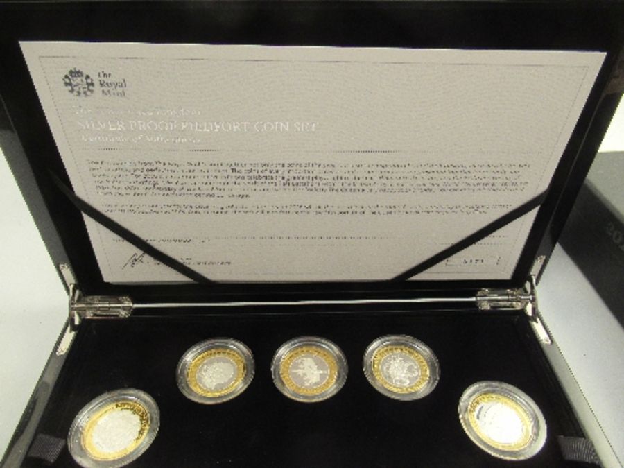 A Royal Mint 2016 UK silver proof Piedfort coin set, together with 2017 and 2018 UK silver proof - Image 3 of 6
