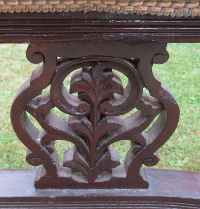 A late 19th century mahogany and upholstered chaise longue, with pierced carved uprights, raised - Image 3 of 3