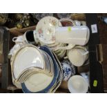 A collection of mixed ceramics, to include tea cups, saucer, tea pot, salad dishes etc