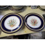 A 19th century Worcester porcelain comport and two matching plates, decorated with floral sprays