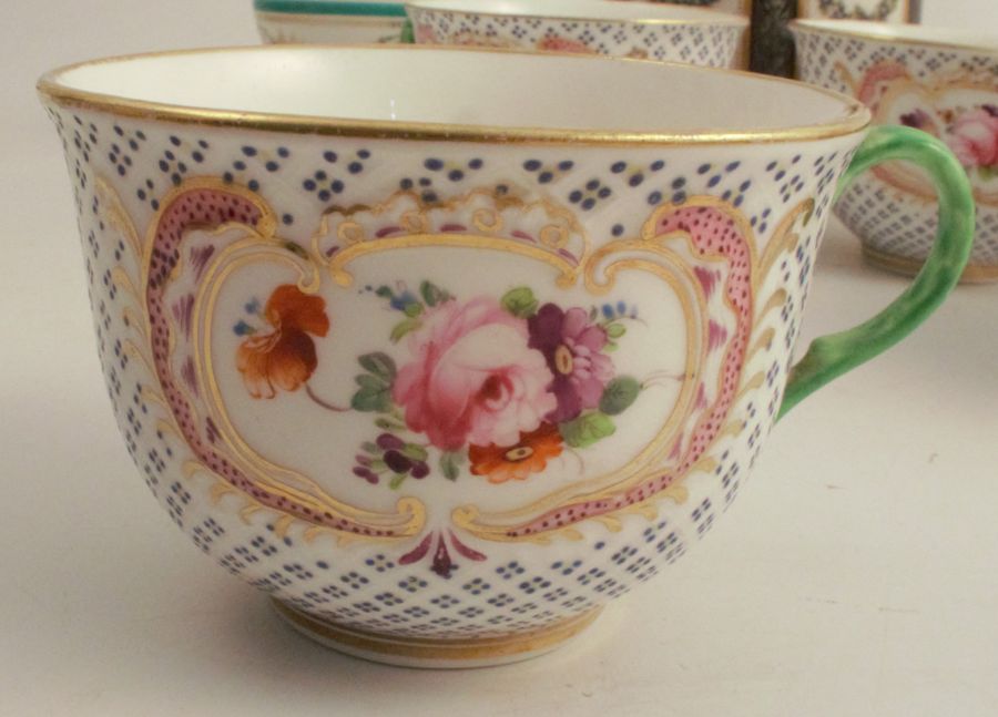 A circular 19th century cache pot, decorated with reserve panels of flowers to an en grisaille - Image 2 of 6