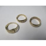 A 9 carat gold buckle ring, together with a 9 carat gold wedding ring, and a 9 carat gold gipsy