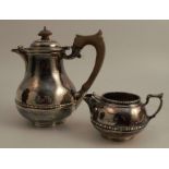 An Elkington & Co silver coffee pot, Birmingham 1919, weight 15oz all in, together with matching