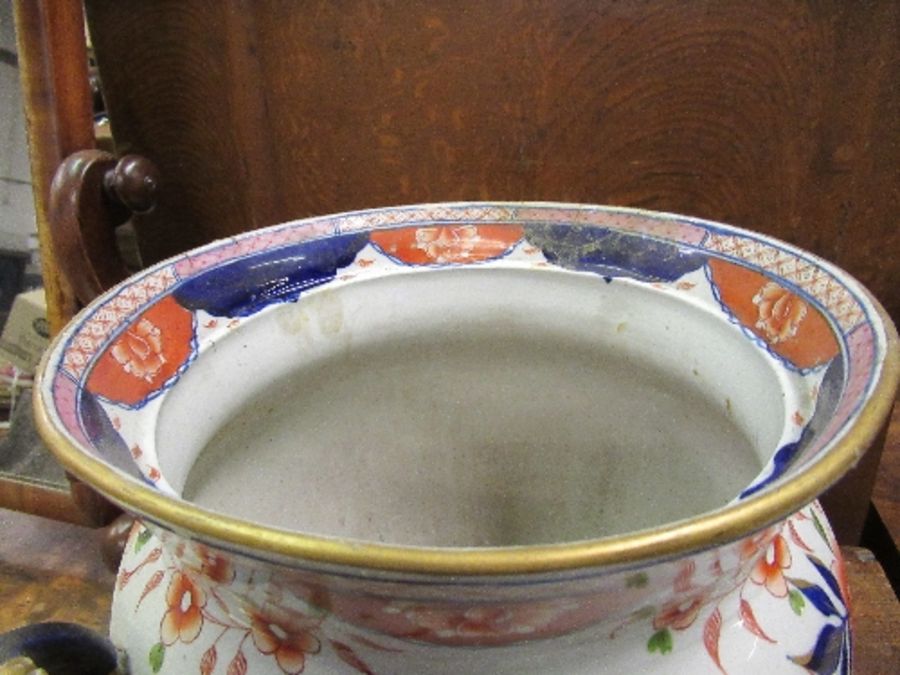 A 19th century covered urn, af, crack to lid and handles - Image 4 of 7