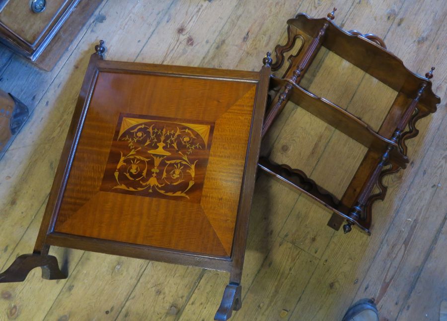 A mahogany fire screen, with inlaid decoration, 20ins x 26.5ins, together with a set of walnut