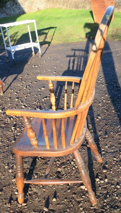 An Antique elm Windsor armchair, with pierced splat and H stretcher - Image 2 of 2