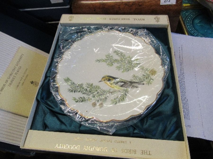 Eight Royal Worcester boxed The Birds of Dorothy Doughty plates - Image 3 of 6