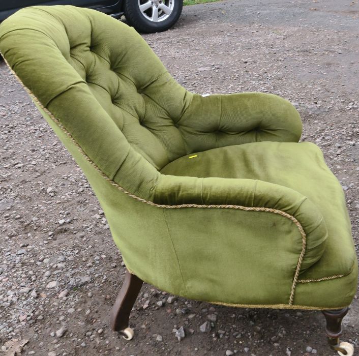 An Edwardian deep button back easy chair - Image 3 of 3