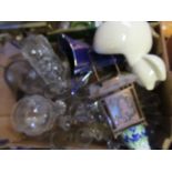 A box of assorted items, to include glassware