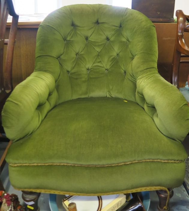 An Edwardian deep button back easy chair - Image 2 of 3