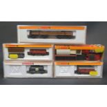 Five Arnold N Gauge Rolling Stock and Locomotive Shell. 2261, 4479, 4320, 4280, 4471.