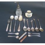 Odd Sterling Silver Spoons and other oddments, 112g