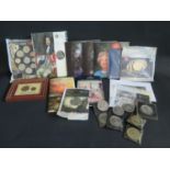 A Selection of Royal Mint Collectors Coins including 2009 year pack, 2x 2006 80th Birthday crowns,