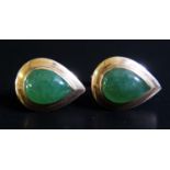 A Pair of 14K Yellow Gold and Jade Teardrop Cufflinks, 9g